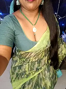 Snapshot of honey-sexy chatting on January 11, 2025, 10:40 am honey-sexy online show from January 11, 2025, 10:40 am