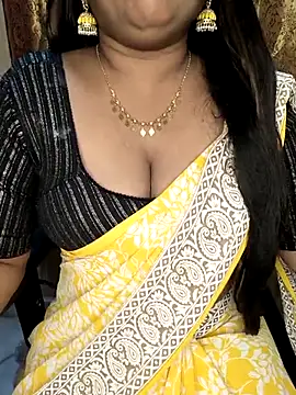 honey-sexy online show from October 21, 2025, 3:55 pm