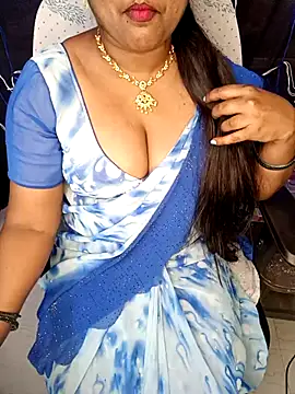 Snapshot of honey-sexy chatting on February 8, 2025, 9:56 am honey-sexy online show from February 8, 2025, 9:56 am