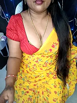 Snapshot of honey-sexy chatting on February 17, 2025, 10:07 am honey-sexy online show from February 17, 2025, 10:07 am