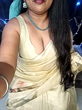 Snapshot of honey-sexy chatting on January 23, 2025, 10:43 am honey-sexy online show from January 23, 2025, 10:43 am