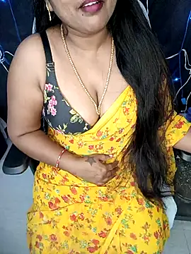 Snapshot of honey-sexy chatting on February 17, 2025, 6:20 am honey-sexy online show from February 17, 2025, 6:20 am