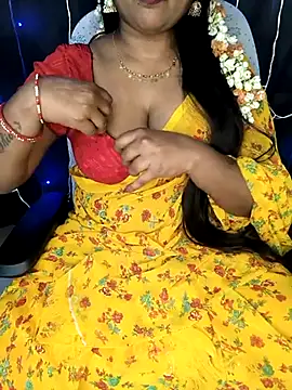 Snapshot of honey-sexy chatting on March 15, 2025, 10:13 am honey-sexy online show from March 15, 2025, 10:13 am