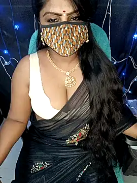 Snapshot of honey-sexy chatting on January 24, 2025, 7:41 am honey-sexy online show from January 24, 2025, 7:41 am