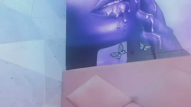 Snapshot of Lucy_White__ chatting on February 10, 2025, 12:30 am Lucy White online show from February 10, 2025, 12:30 am