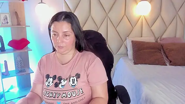 angelswets online show from June 2, 2026, 2:06 pm