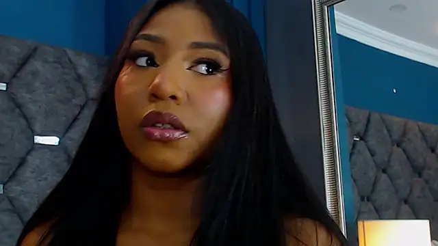 VanessaGlenn online show from December 22, 2025, 7:25 pm