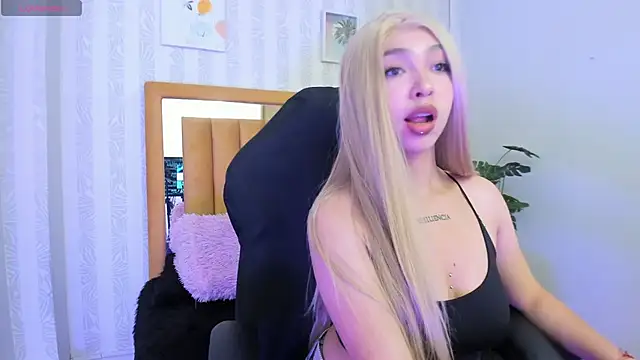 pettit courtny online show from October 13, 2025, 8:10 pm