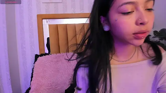 pettit courtny online show from October 11, 2025, 9:05 pm