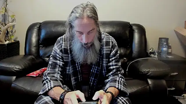 mindphu k online show from December 20, 2025, 8:44 pm