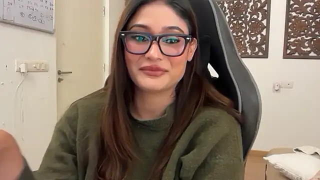 GoddessAnna online show from November 30, 2025, 4:41 pm