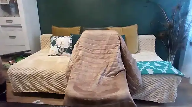 Doniu333 online show from February 3, 2025, 8:02 am