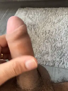 Snapshot of Pussylover_32 chatting on November 13, 2025, 6:34 pm Pussylover 32 online show from November 13, 2025, 6:34 pm