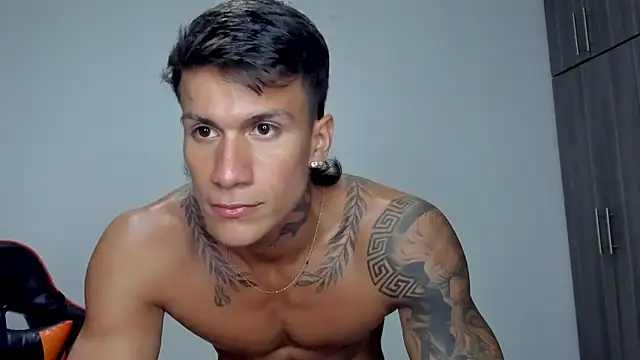 pettergrey1 online show from February 2, 2026, 11:26 pm