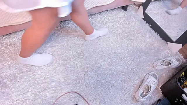 x milu online show from March 15, 2025, 8:21 pm