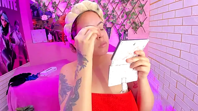 marcellaa303av online show from April 9, 2026, 11:33 pm