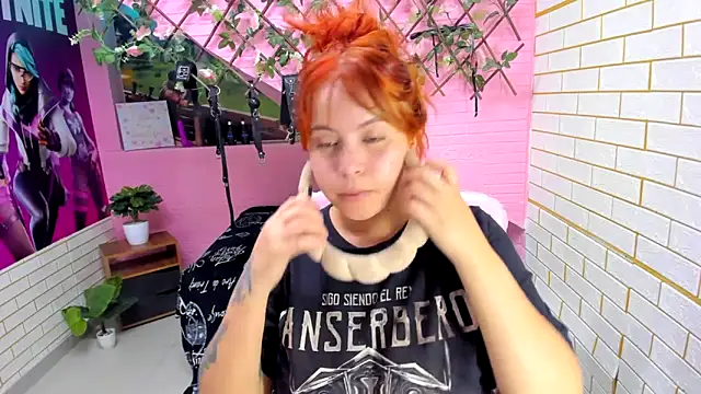 Snapshot of marcellaa303av chatting on January 7, 2026, 1:54 am marcellaa303av online show from January 7, 2026, 1:54 am