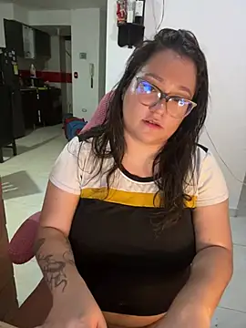 CinnamonCookiez online show from December 20, 2024, 6:40 am