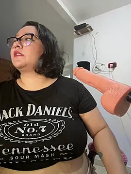 CinnamonCookiez online show from January 2, 2025, 4:09 am