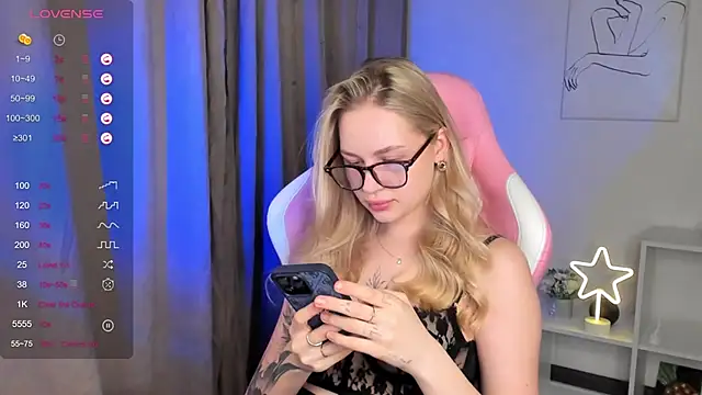 Carol  Cox online show from February 24, 2025, 10:36 pm