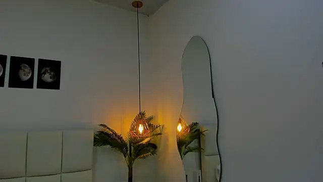 zoe rivers online show from November 4, 2025, 12:03 am