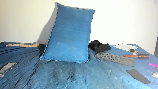 Snapshot of Arantza_Hill chatting on October 24, 2025, 2:43 am Arantza Hill online show from October 24, 2025, 2:43 am