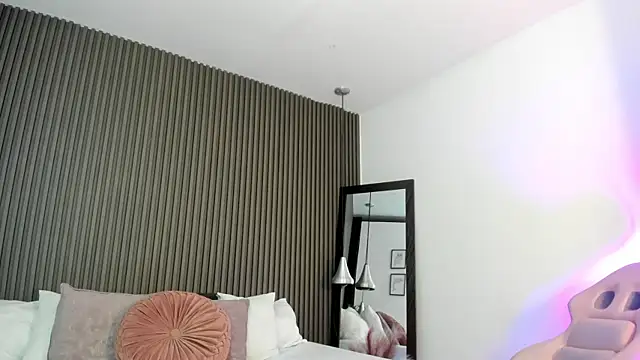 Axel brunette1 online show from September 28, 2025, 8:49 pm