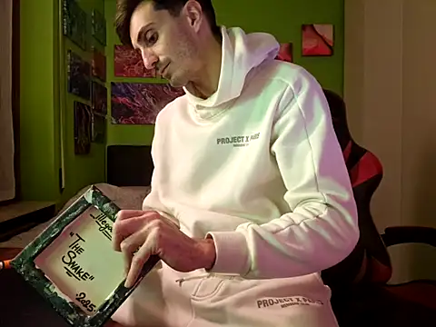 MASTERBULLY online show from October 31, 2025, 10:27 pm