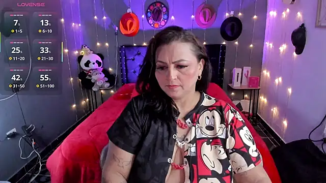 Ivonnee   online show from November 27, 2025, 7:31 am