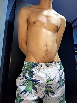 boyminerin00 online show from September 20, 2025, 1:21 am