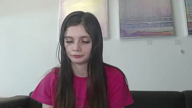 Effi 18 online show from February 9, 2025, 5:43 pm