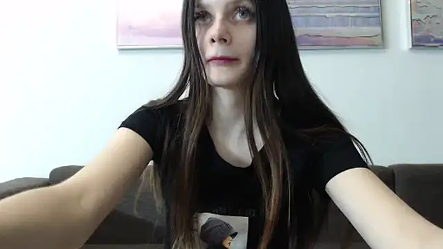 Effi 18 online show from January 21, 2025, 8:32 pm