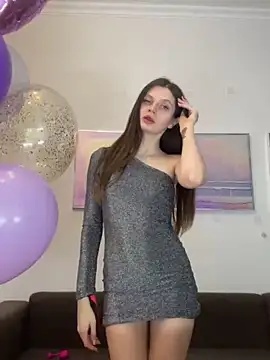Effi 18 online show from January 25, 2025, 8:10 pm