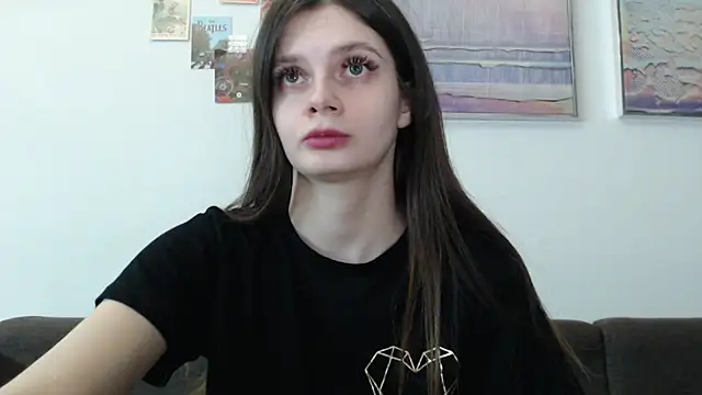 Effi 18 online show from March 4, 2025, 5:34 pm