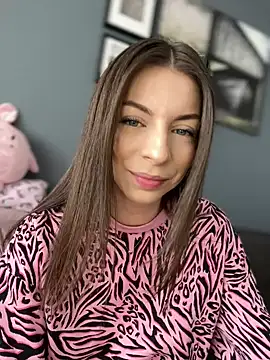 Snapshot of Mia_Ethan chatting on February 25, 2025, 8:14 am Mia Ethan online show from February 25, 2025, 8:14 am