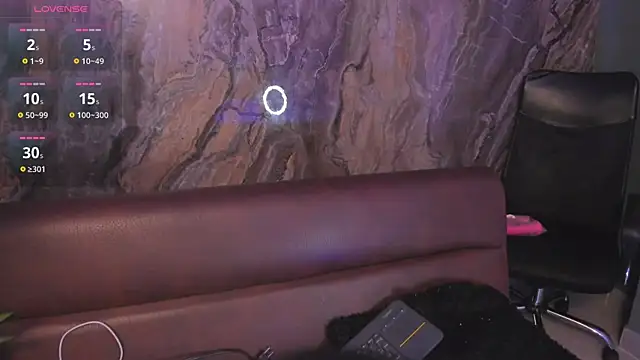 Alahia Dangelo online show from November 4, 2025, 5:28 pm