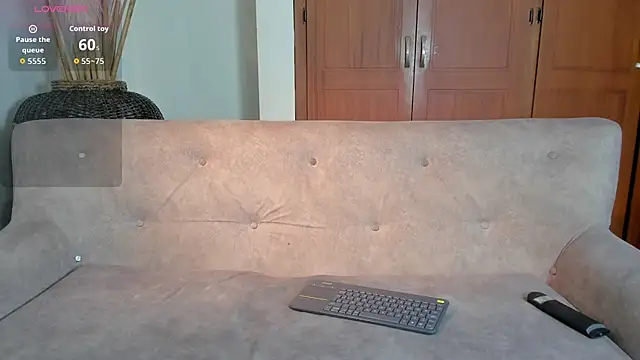  maria foxx  online show from September 21, 2025, 2:49 am