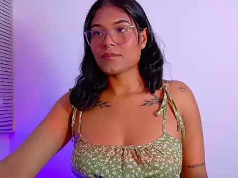 violeta17 online show from November 28, 2025, 1:28 am