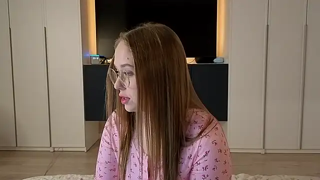 Snapshot of endlesssoffi chatting on November 2, 2025, 8:14 pm endlesssoffi online show from November 2, 2025, 8:14 pm