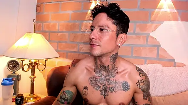 Dylanstonne online show from March 8, 2025, 12:00 am