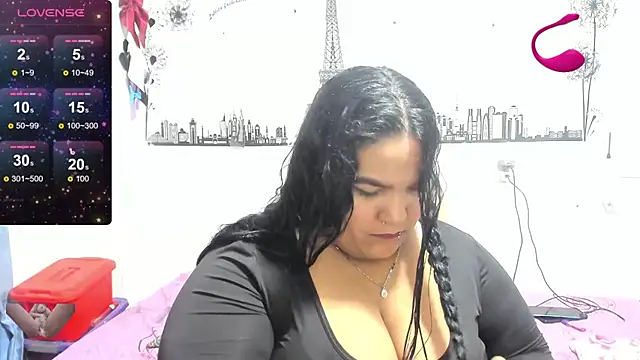 Snapshot of Angiiee_bbw chatting on January 23, 2025, 5:35 am Angiiee bbw online show from January 23, 2025, 5:35 am