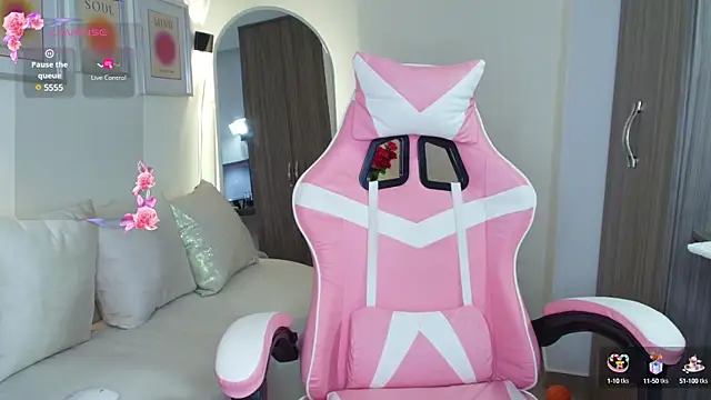 Sultrysusan online show from December 28, 2024, 6:06 am