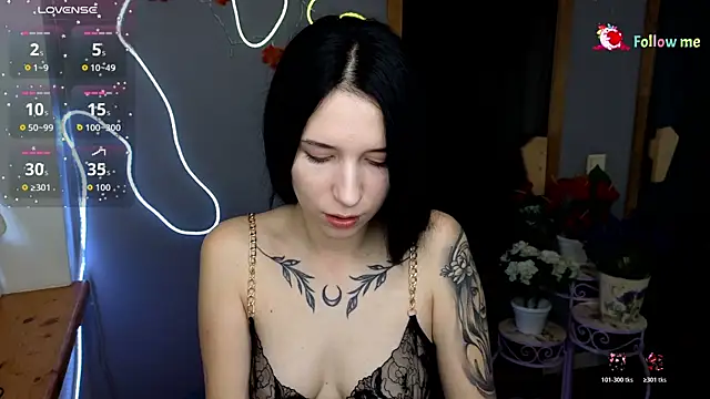 KarolinaBlacks online show from November 22, 2025, 6:45 am