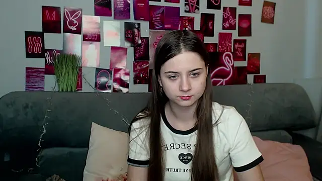 MilanaRoza online show from September 14, 2025, 4:57 am