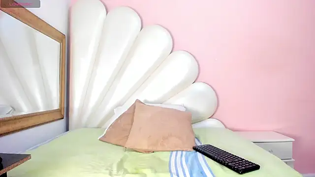 Ally Parkeer  online show from February 27, 2025, 5:37 pm