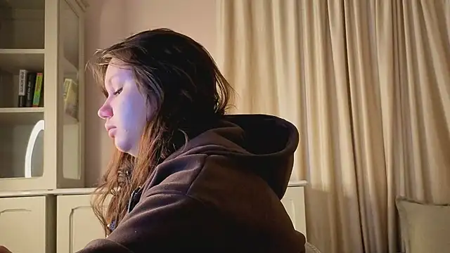 Snapshot of Alisia_Mars chatting on February 11, 2026, 5:29 am Alisia Mars online show from February 11, 2026, 5:29 am