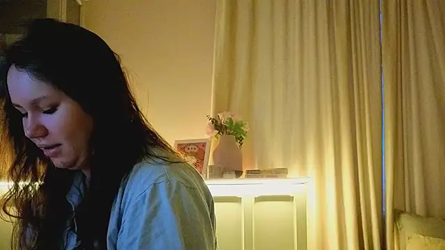 Snapshot of Alisia_Mars chatting on February 14, 2026, 5:18 am Alisia Mars online show from February 14, 2026, 5:18 am