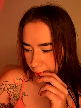 Snapshot of Im_Valen_Cute chatting on November 5, 2025, 4:26 am Im Valen Cute online show from November 5, 2025, 4:26 am