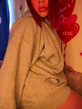 Snapshot of Im_Valen_Cute chatting on February 13, 2025, 8:34 pm Im Valen Cute online show from February 13, 2025, 8:34 pm