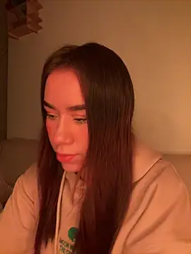 Im Valen Cute online show from May 17, 2026, 1:49 am